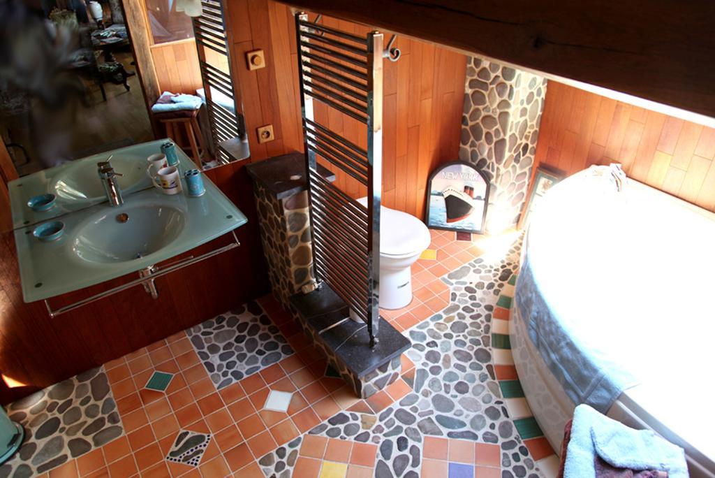 Bed and Breakfast La Citadelle D'Hututu Avesnes-sur-Helpe Habitación foto