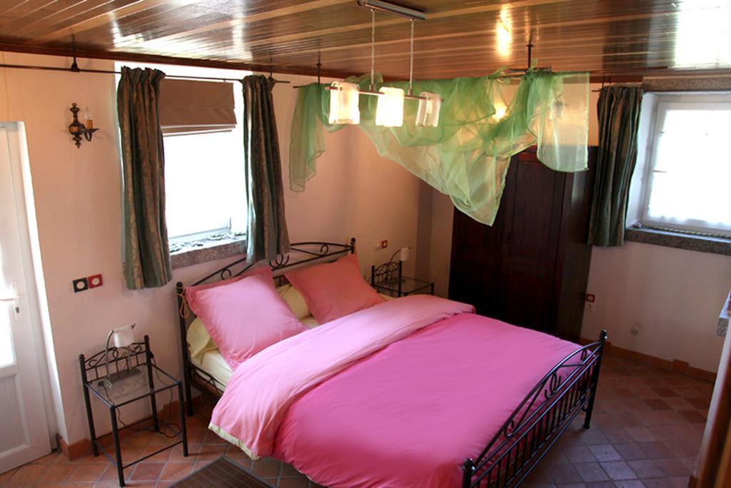 Bed and Breakfast La Citadelle D'Hututu Avesnes-sur-Helpe Habitación foto